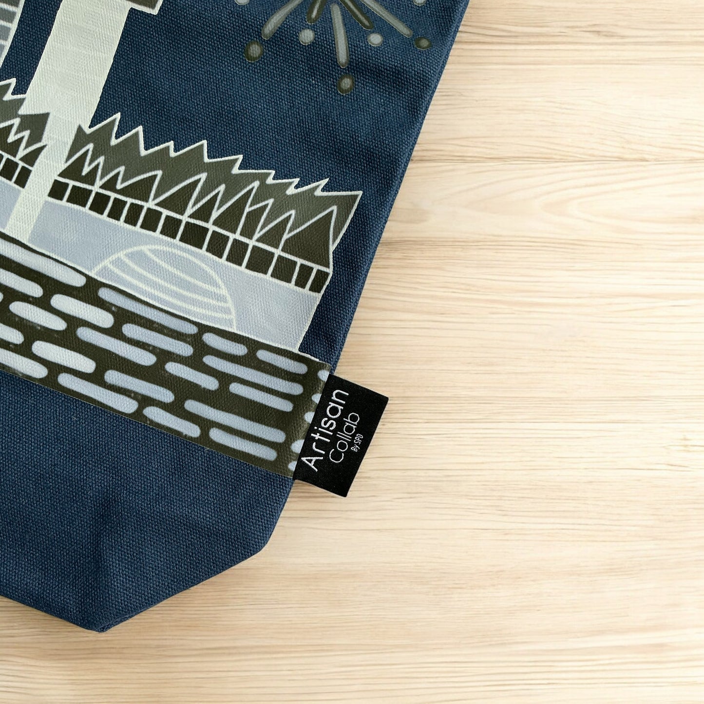 The Festive Bayfront Tote Bag (monochrome)